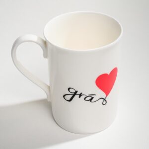 Grás white colour Irish mug for sale by Turas bus and walking tours in Belfast Northern Ireland - photo 0200